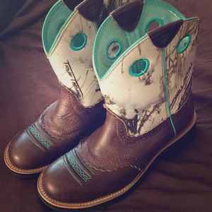 Ladies Ariat boots